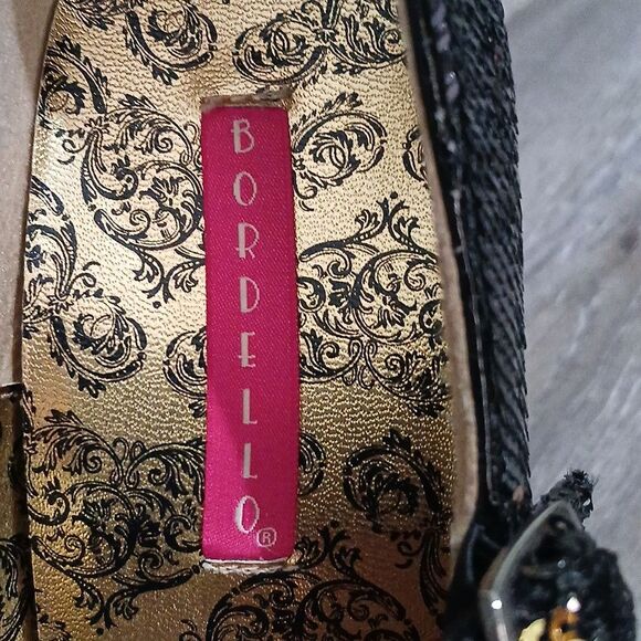 Bordello black gold shifting sequin stiletto 6" heels Sz 7 NWOT - Picture 7 of 10